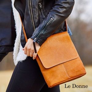 Le Donne Leather  Collection Handbag Tan Simple Flap Crossbody Strap Y2K Boho